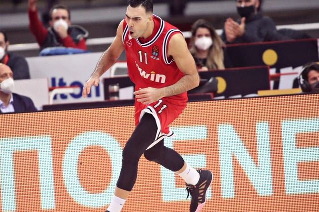 Ολυμπιακός-Μπάγερν: Η βραδιά που ο Σπανούλης παρέδωσε στον Σλούκα