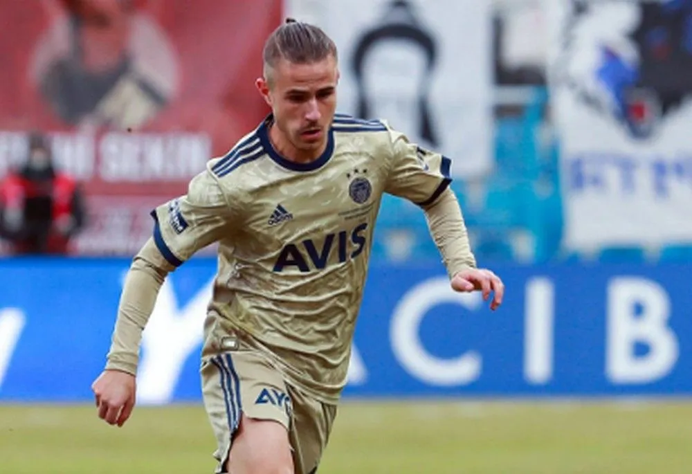 Ο Εζίλ στη Φενέρμπαχτσε: πόσο επηρεάζεται ο Πέλκας