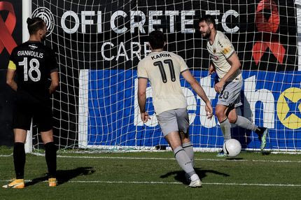 ΟΦΗ-ΑΕΚ: Ο Σάκχοφ δίνει το παράδειγμα στους συμπαίκτες του