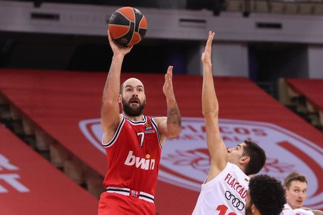 Πικρό να γίνει σε άδεια γήπεδα, όμως ο Βασίλης θέλει να φύγει ως Σπανούλης