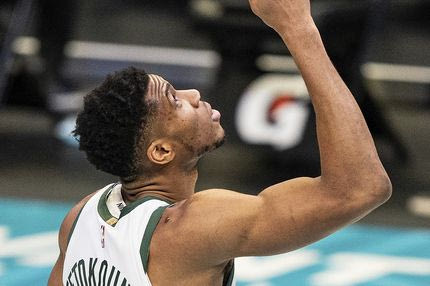 Black Jack: Το 21ο triple double που αλλάζει τον Αντετοκούνμπο