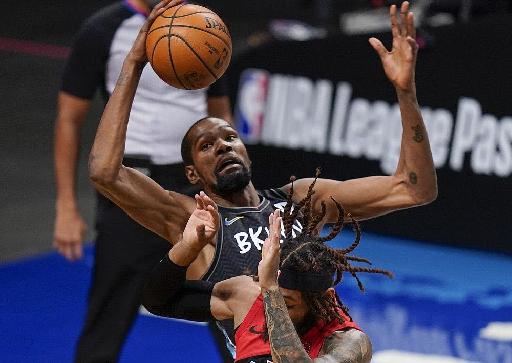 Το ‘περνάς έξω’ στον Ντουράντ εν ώρα αγώνα ήταν το άκρον άωτον της τυπολατρίας