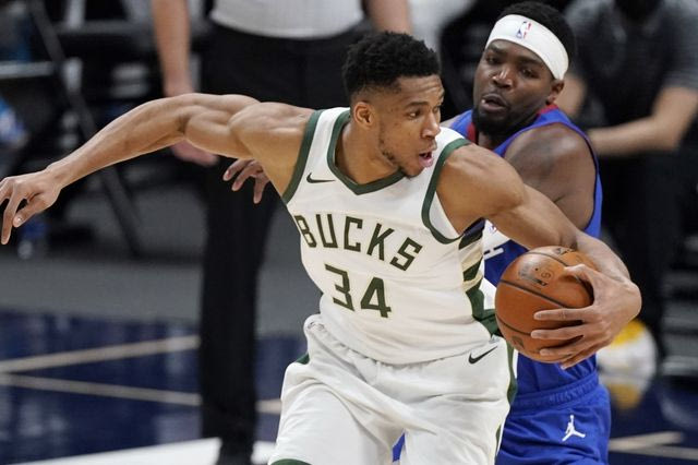 Ο Αντετοκούνμπο δεν έδωσε πάσα και (δεν) χόρεψε σαν τον Χακίμ