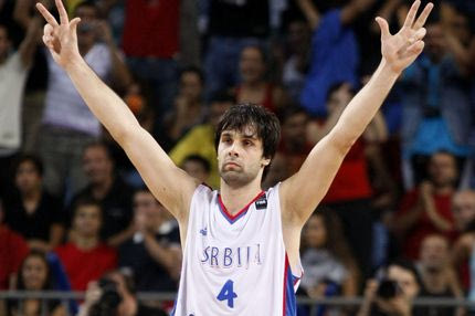 Η μπασκετική διαστροφή του Τεόντοσιτς έφτασε σε… κεφαλιά