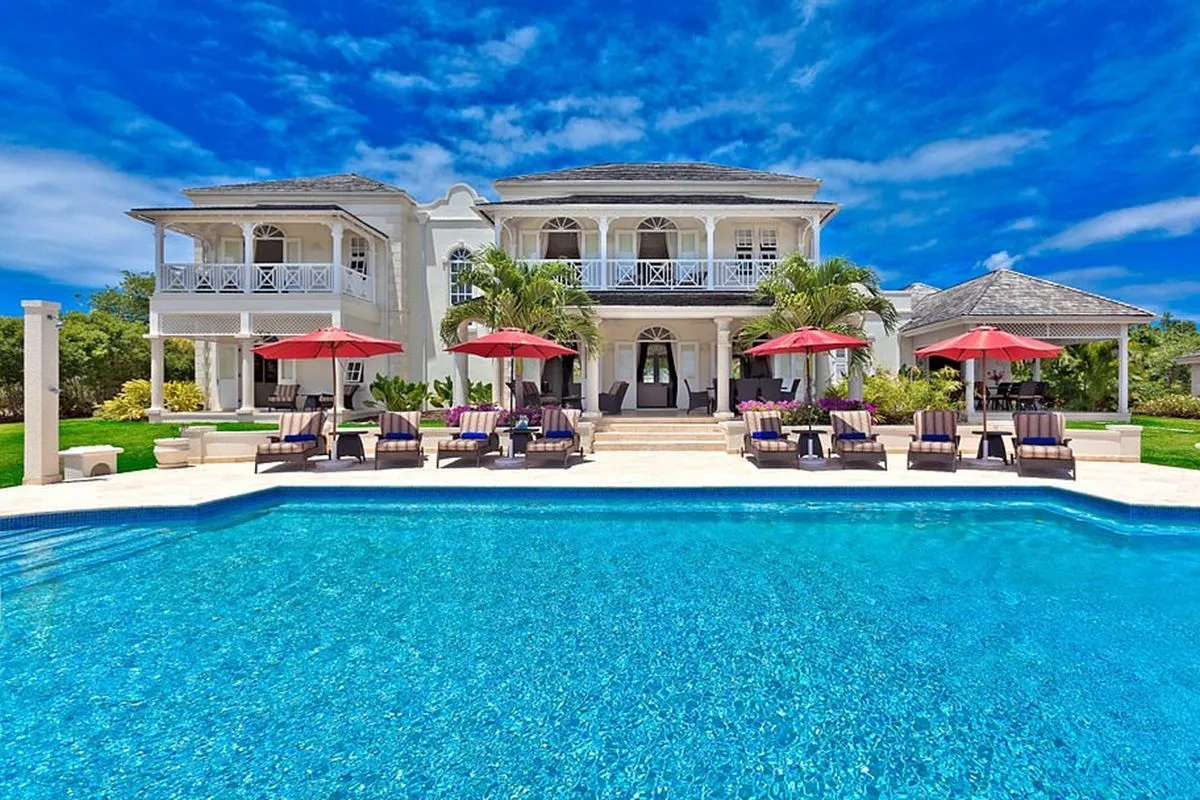 Το παλάτι εκατομμυρίων του Ρούνεϊ στα Μπαρμπέιντος είναι απλά ένα εξοχικό