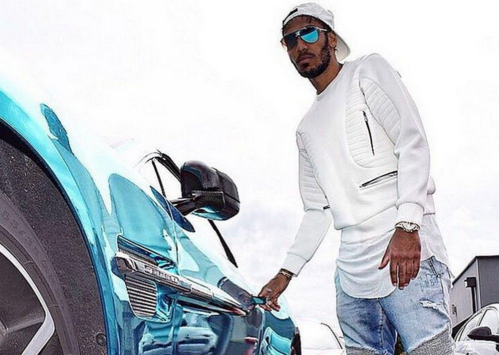 Με το supercar των 2 εκατ. θα έπρεπε να έρθει στην Ελλάδα ο Ομπαμεγιάνγκ