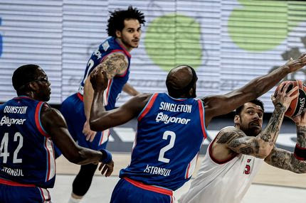 Η ‘άλλη’ Εφές τρομοκρατεί την Ευρωλίγκα