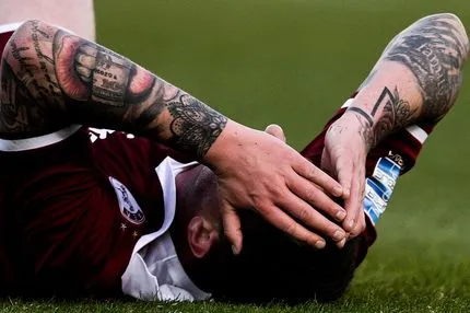 Η μάχη της παραμονής έχει ξεκάθαρα φαβορί και αουτσάιντερ