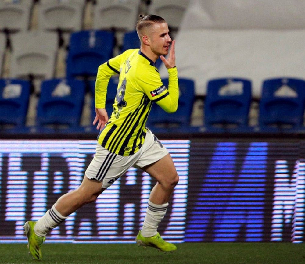 Κι ο θεός πήγε τον Πέλκα στη Φενέρμπαχτσε