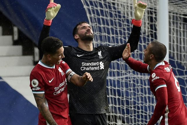 Μια κεφαλιά που γυρίζει ανάποδα τη ζωή του Άλισον