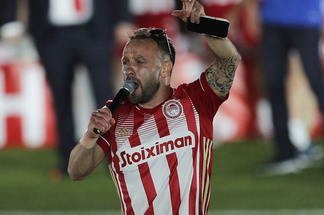 Ολυμπιακός: Ο τρελό-Βαλμπουενά και άλλες ‘πύρινες’ φωτογραφίες από τη φιέστα