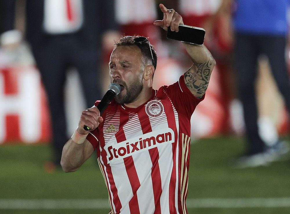 Ολυμπιακός: Ο τρελό-Βαλμπουενά και άλλες ‘πύρινες’ φωτογραφίες από τη φιέστα