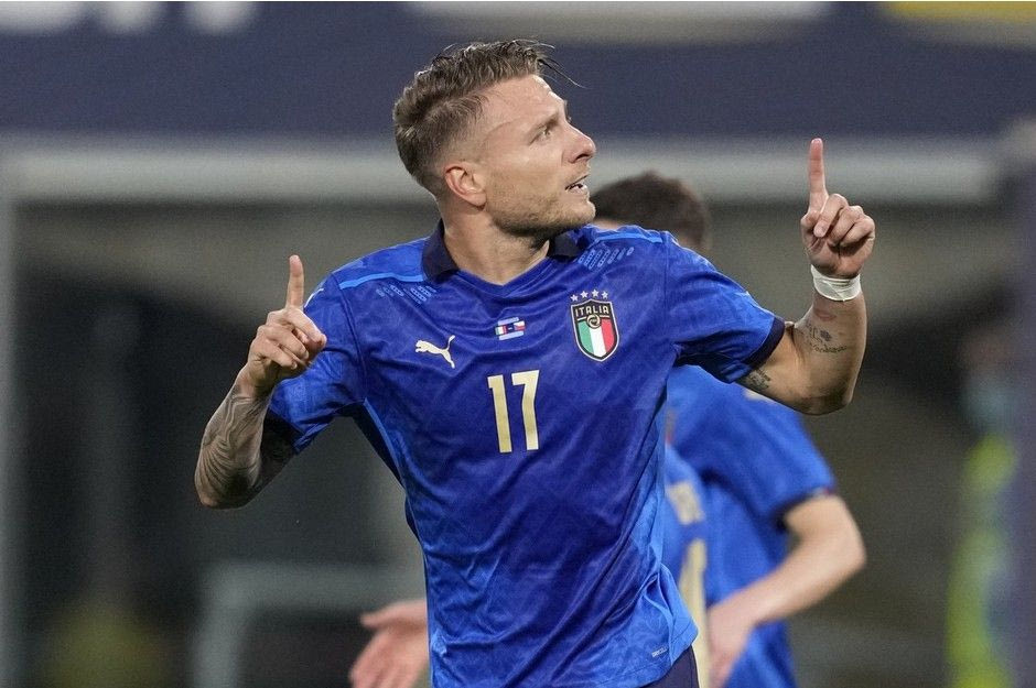 Οι νικητές των ομίλων και οι πρώτοι σκόρερ των εθνικών ομάδων