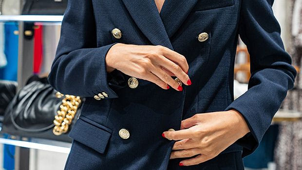 Go classic: 14 επιλογές για να χτίσετε μια διαχρονική γκαρνταρόμπα