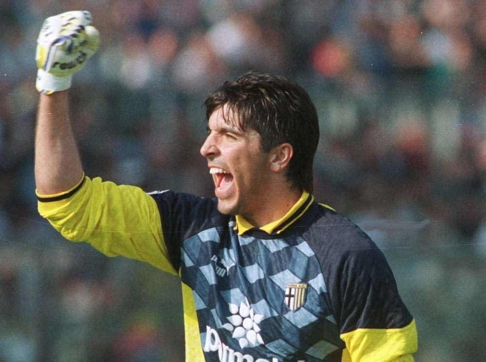 Το πρώτο ματς του Μπουφόν με την Πάρμα γύρισε το χρόνο στα ιερά 90s