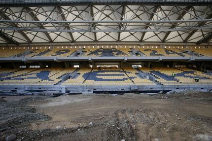 Η κεντρική εξέδρα της OPAP Arena πήρε τη μορφή της
