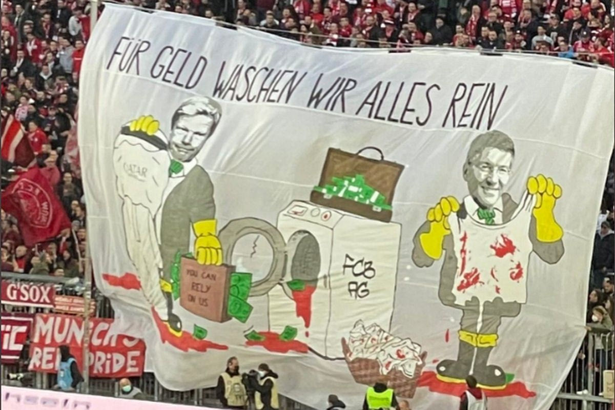 Πανό οπαδών της Μπάγερν κατά διοίκησης: “Για τα χρήματα θα ξεπλύνουμε τα πάντα”