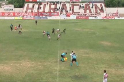 Προπονητής πυροβολήθηκε κατά τη διάρκεια επεισοδίων σε αγώνα της Αργεντινής