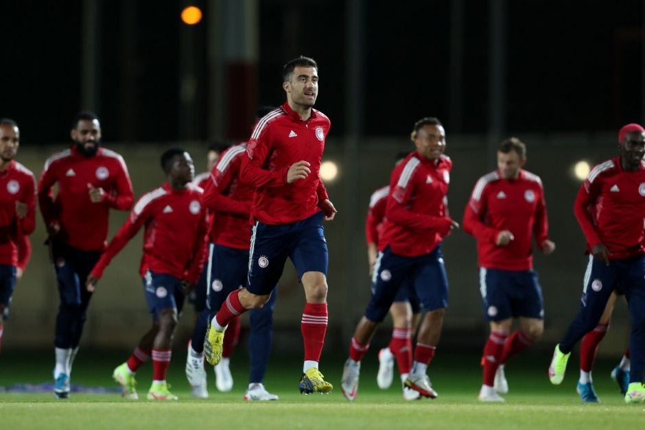 Αγκαλιάζουν την πρόκριση με νίκη ο Ολυμπιακός και ΠΑΟΚ