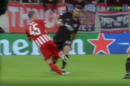 Ο κομμωτής του Ρέαμπτσουκ φωτογράφισε το πρησμένο πόδι του Μολδαβού από το ματς με την Άιντραχτ