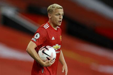 Ο Ντόνι Φαν ντε Μπεκ ανακοίνωσε ότι περιμένει παιδί με την κόρη του θρύλου της Άρσεναλ, Ντένις Μπέργκαμπ