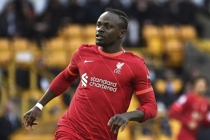 Η δράση συνεχίζεται σήμερα με Super League, Premier League και Κύπελλο Ιταλίας