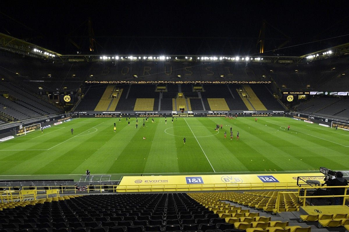 Η μετάλλαξη Όμικρον απειλεί το ποδόσφαιρο στην Ευρώπη