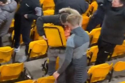 Οπαδός της Λίβερπουλ ξήλωσε και πήρε μαζί του κάθισμα από το Μολινό