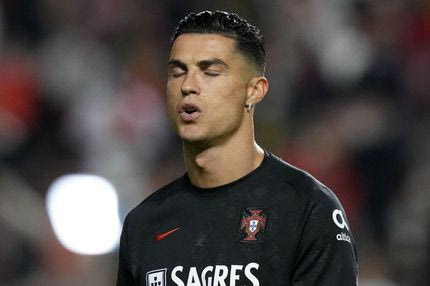 Ο Ρονάλντο έγραψε “γεγονότα” κάτω από ανάρτηση που έλεγε ότι ο Μέσι “έκλεψε” τη Χρυσή Μπάλα