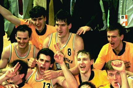 Θρήνος στο μνημόσυνο του Σόμπιν, συγκλονισμένος ο Ράτζα