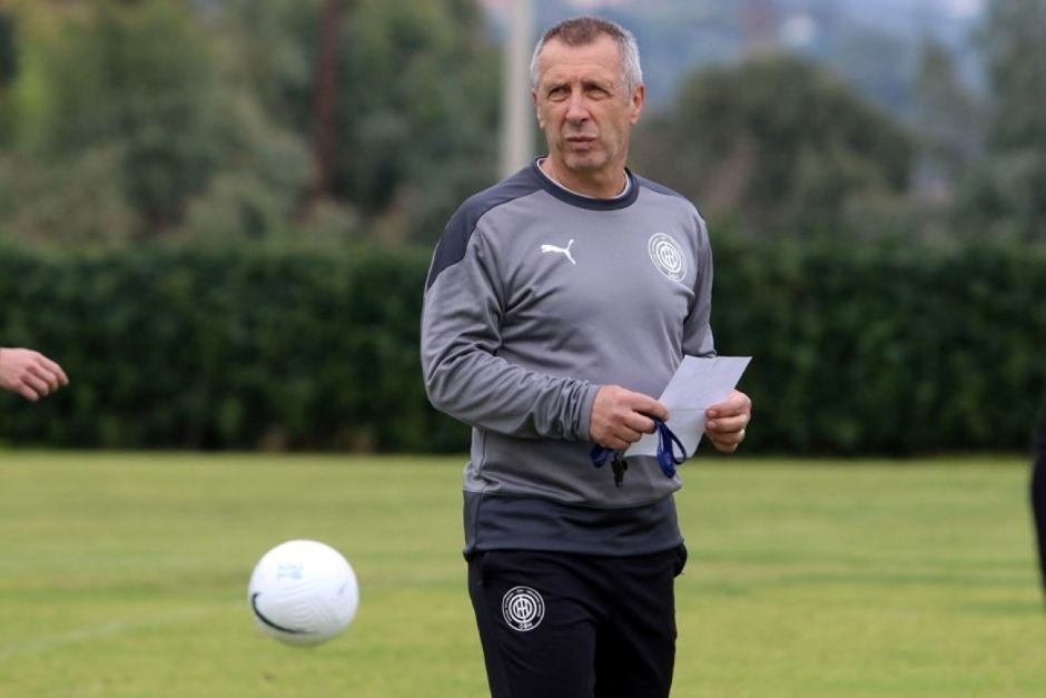 Ο Νίκος Νιόπλιας μιλάει στον ΟΠΑΠ για τα 4 παιχνίδια του Champions League