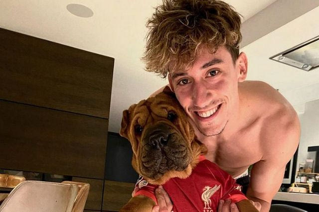 Ο Τσιμίκας έκανε τατουάζ τους αγαπημένους του σκύλους