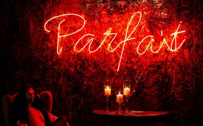 «Parfait Athens»: Υπόσχεται στιγμές αυθεντικής διασκέδασης!