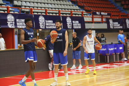 Η νίκη απόψε με τη Μ. Βρετανία φέρνει πιο κοντά στα τελικά την Εθνική Ομάδα Μπάσκετ