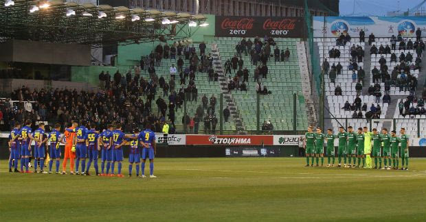 Ούτε τα… πανό δεν πήγαν στη Λεωφόρο
