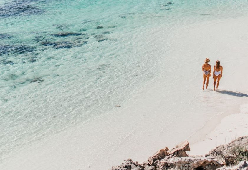 Μύκονος: 7 ανοργάνωτες παραλίες απαράμιλλης ομορφιάς για να κάνεις τα μπάνια σου