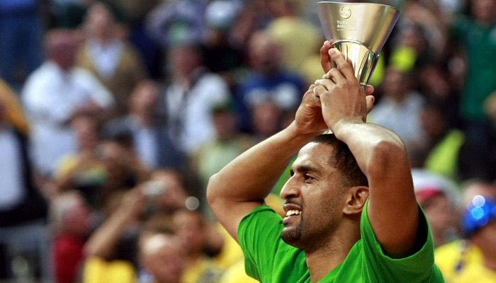 Νίκολας: “Μείωση, ναι, αλλά θέλω να μείνω”