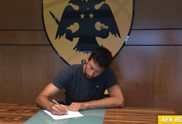 Ανακοίνωσε Ούκιτς η ΑΕΚ