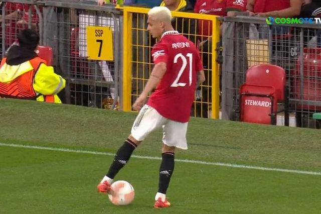 Ο Αντονί έκανε το πιο άκυρο τσαλίμι, ο Σκόουλς νευρίασε και τον χαρακτήρισε κλόουν