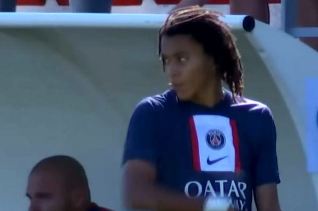 Ο μικρός Εμπαπέ βαδίζει στα χνάρια του αδερφού του και έγραψε ιστορία πριν κλείσει τα 16