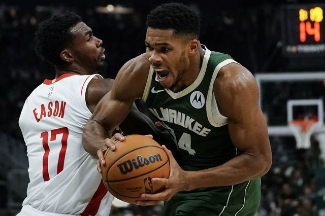 Γιάννης Αντετοκούνμπο: Διέλυσε κάθε έννοια ανταγωνισμού με 44αρα στο Μπακς – Χιούστον