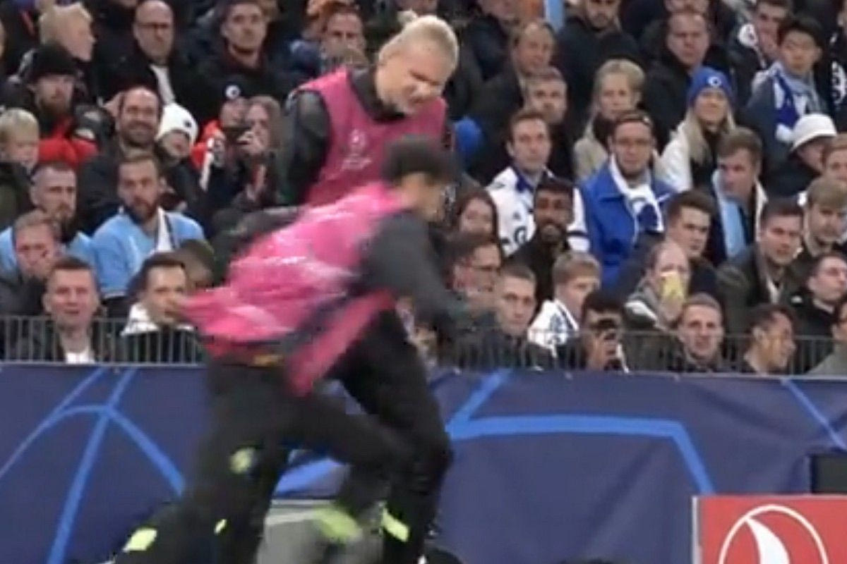 Χάλαντ, τώρα και γυμναστής των συμπαικτών του