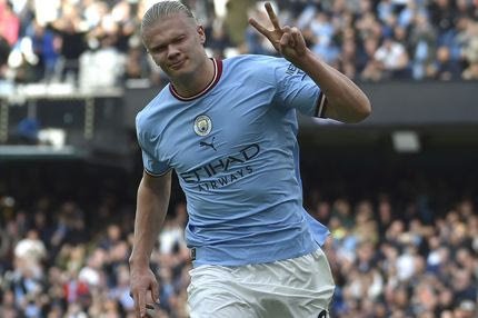 Έρλινγκ Χάλαντ: Η πανέμορφη παίκτρια ποδοσφαίρου που του έκλεψε την καρδιά