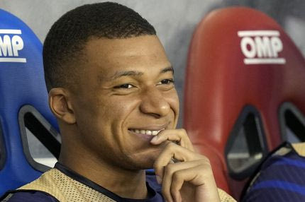 Πριν λίγους μήνες προπονούσε τον Εμπαπέ στην Παρί και τώρα πάει Κατάρ για τον… Κουτίνιο