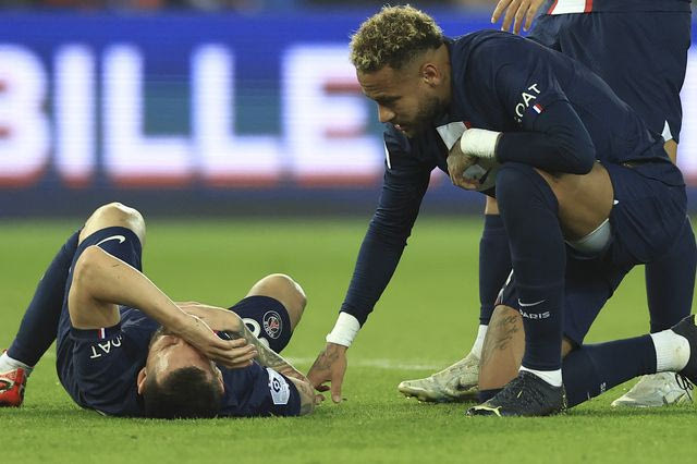 Η Παρί έχει παικταράδες που δεν τρέχουν