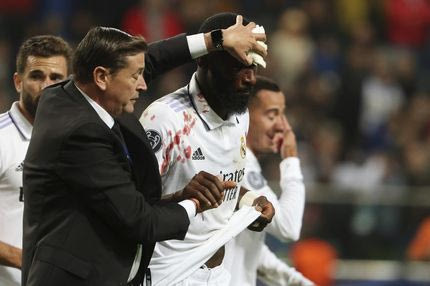 Ρούντιγκερ: Εμφανίστηκε με κόκκινο μάτι και 20 ράμματα