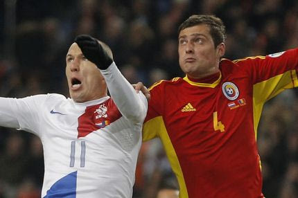 Απίστευτο περιστατικό: Κόουτς ηχογράφησε παίκτη του να βρίζει τους οπαδούς και το έστειλε στους αρχηγούς τους