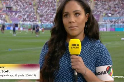 Η Άλεξ Σκοτ, θρύλος του αγγλικού ποδοσφαίρου, έκανε το απίθανο μέσα στο Κατάρ