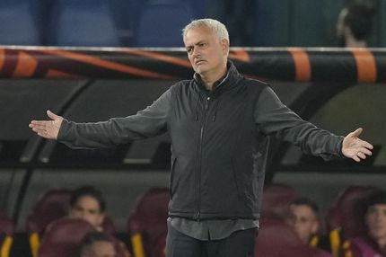 Ρόμα: Αυτός είναι ο “προδότης” που θέλει να διώξει ο Μουρίνιο