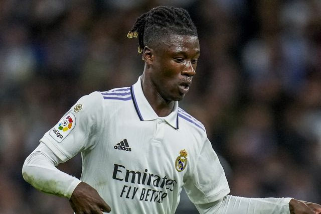 Πώς η Ρεάλ θα βγάλει πάνω από 1.000.000 ευρώ για τον τραυματισμό του Καμαβινγκά